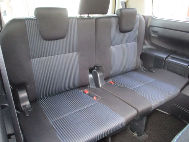 TOYOTA VOXY 2015 Image 31