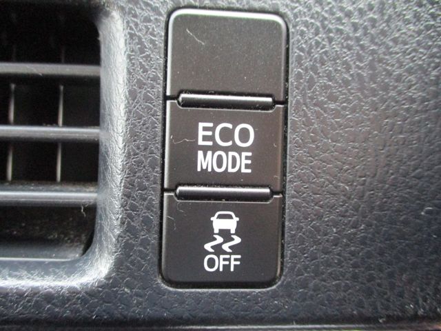 TOYOTA VOXY 2015 Image 31