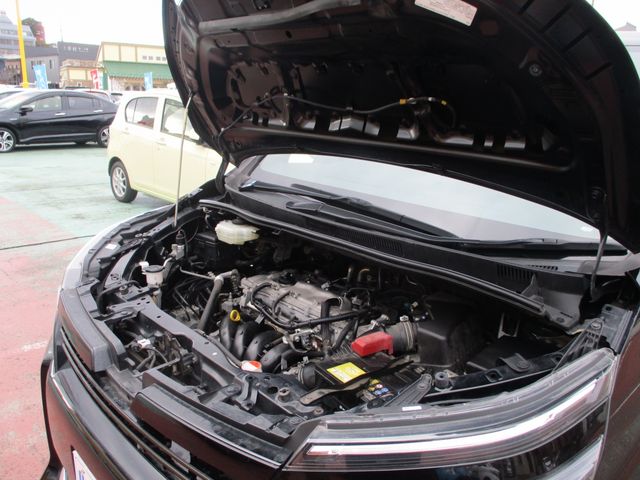 TOYOTA VOXY 2015 Image 31