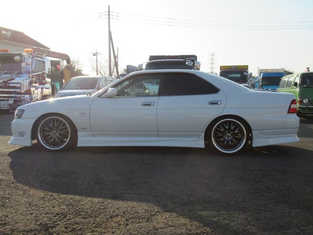 NISSAN LAUREL 2000 Image 31