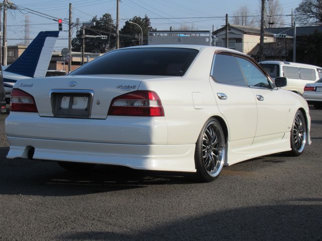 NISSAN LAUREL 2000 Image 31