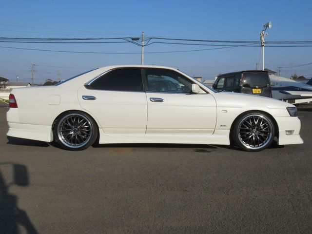 NISSAN LAUREL 2000 Image 31