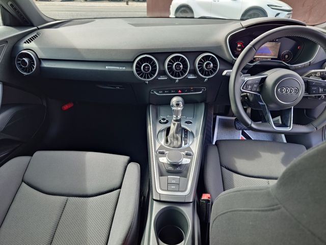 AUDI TT COUPE 2017 Image 31