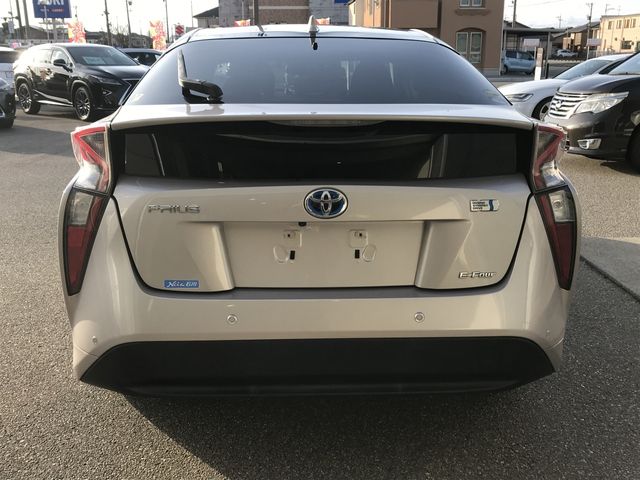 TOYOTA PRIUS 4WD 2017 Image 31