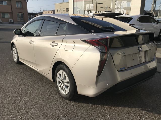 TOYOTA PRIUS 4WD 2017 Image 31