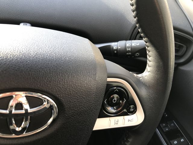 TOYOTA PRIUS 4WD 2017 Image 31