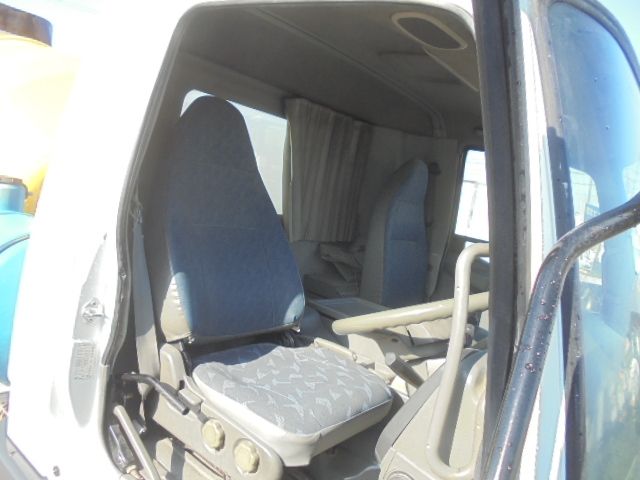 MITSUBISHI FUSOU FIGHTER 2002 Image 31