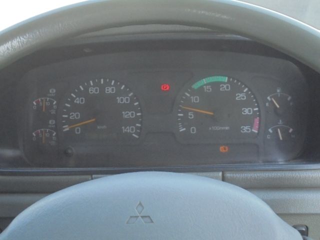 MITSUBISHI FUSOU FIGHTER 2002 Image 31