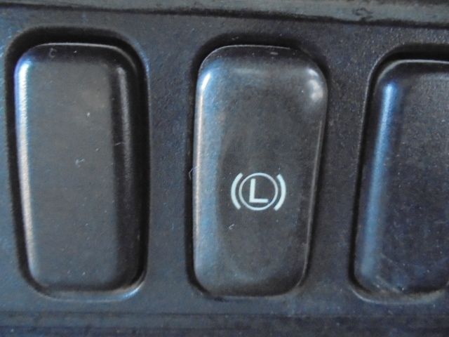 MITSUBISHI FUSOU FIGHTER 2002 Image 31