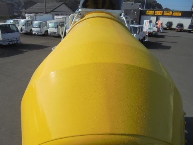 MITSUBISHI FUSOU FIGHTER 2002 Image 31