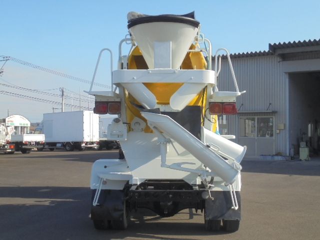 MITSUBISHI FUSOU FIGHTER 2002 Image 31