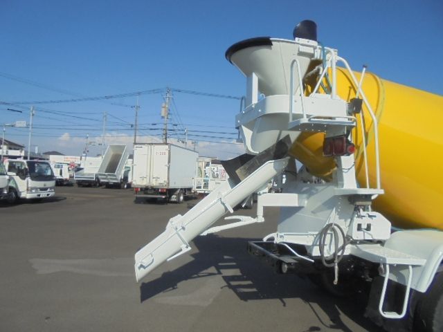 MITSUBISHI FUSOU FIGHTER 2002 Image 31