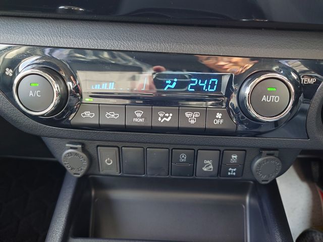 TOYOTA HILUX 4WD 2021 Image 31