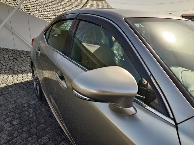 TOYOTA LEXUS IS300H 2013 Image 31