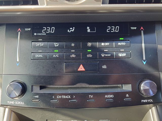 TOYOTA LEXUS IS300H 2013 Image 31