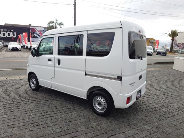 MITSUBISHI MINICAB VAN 2025 Image 31