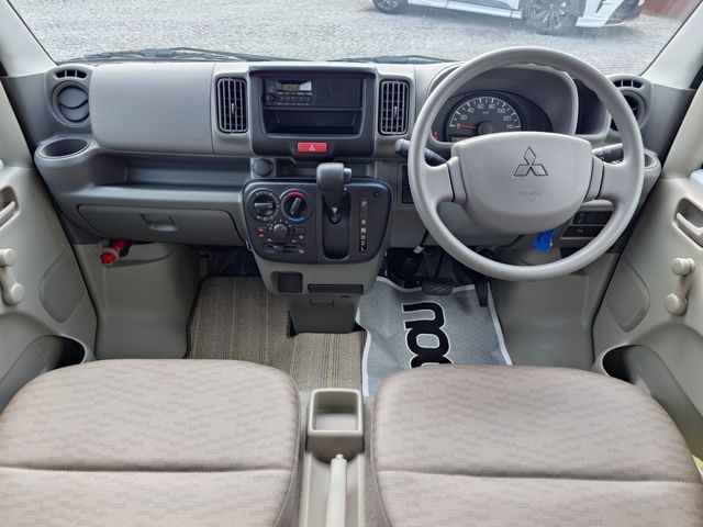 MITSUBISHI MINICAB VAN 2025 Image 31