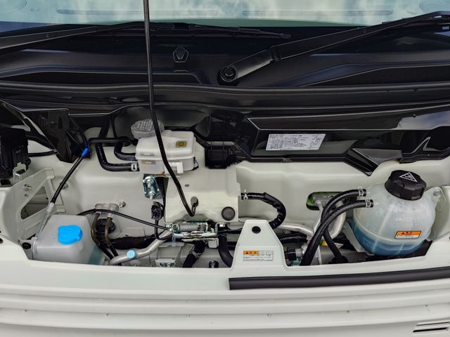 MITSUBISHI MINICAB VAN 2025 Image 31