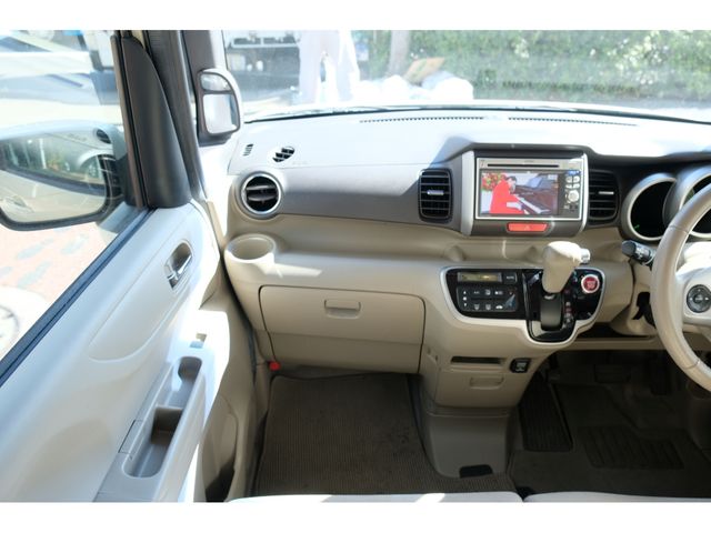 HONDA N BOX 2013 Image 31