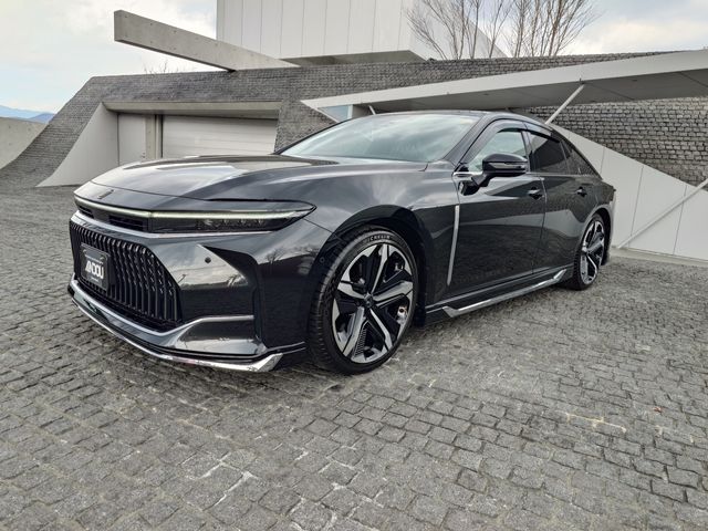 TOYOTA CROWN SEDAN HYBRID 2024 Image 31