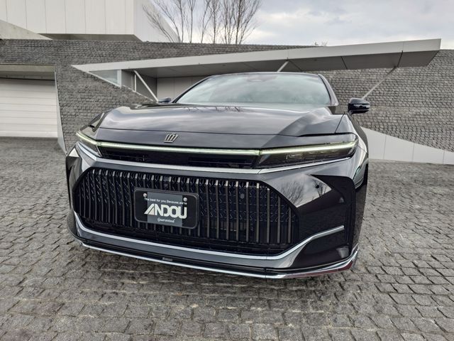 TOYOTA CROWN SEDAN HYBRID 2024 Image 31