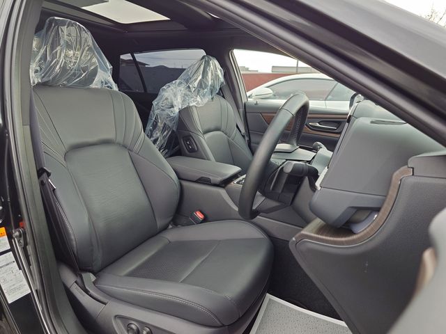 TOYOTA CROWN SEDAN HYBRID 2024 Image 31