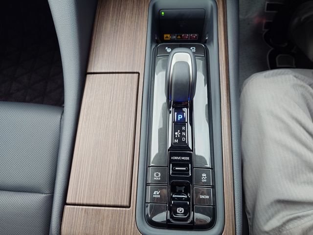 TOYOTA CROWN SEDAN HYBRID 2024 Image 31