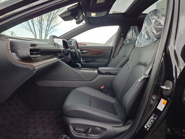 TOYOTA CROWN SEDAN HYBRID 2024 Image 31