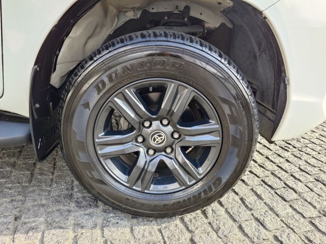 TOYOTA HILUX 4WD 2021 Image 31