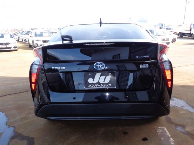 TOYOTA PRIUS 2016 Image 31
