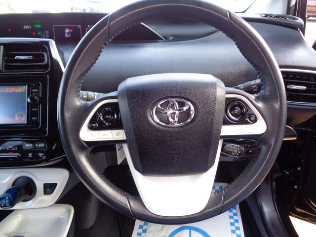 TOYOTA PRIUS 2016 Image 31