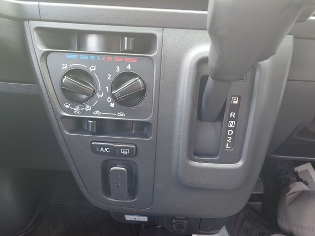 DAIHATSU HIJET CARGO 2019 Image 31