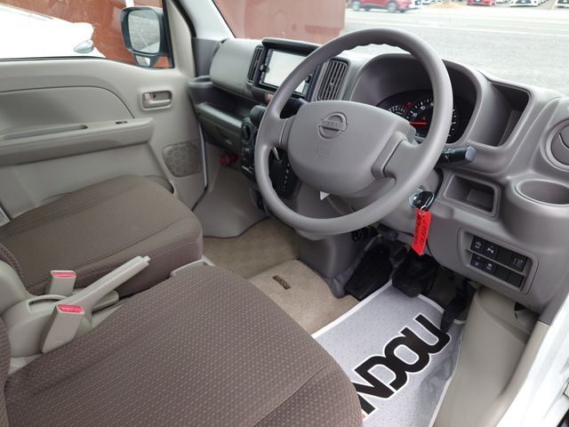 NISSAN NV100 CLIPPER 2022 Image 31