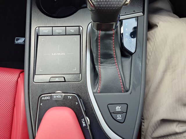 TOYOTA LEXUS UX250H 2019 Image 31