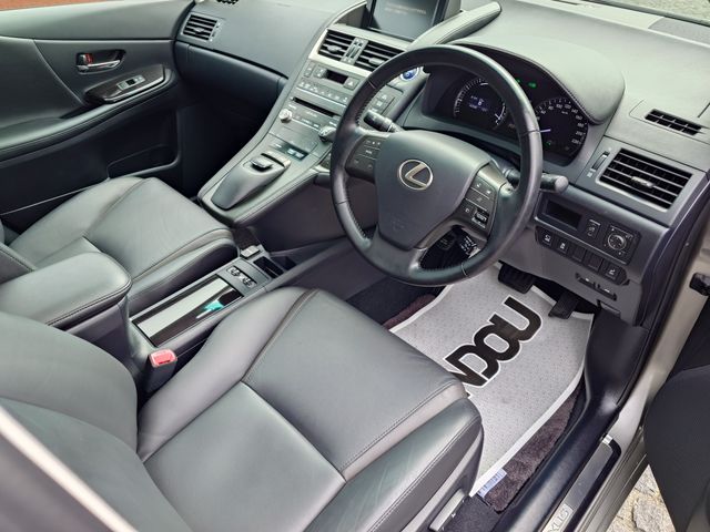 TOYOTA LEXUS HS250H 2017 Image 31