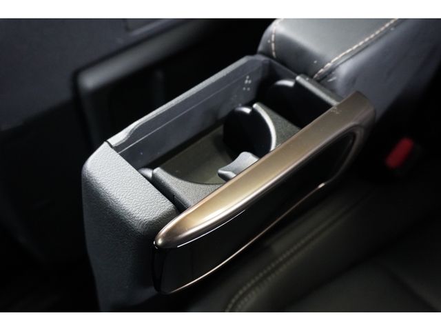 TOYOTA ALPHARD 2025 Image 31