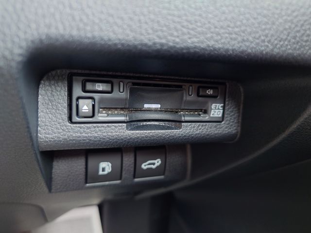 TOYOTA CROWN ESTATE 4WD 2025 Image 31