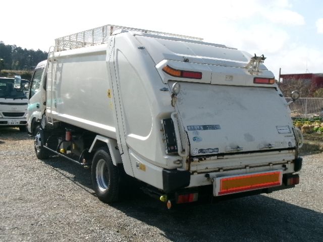 HINO DUTRO 2007 Image 31