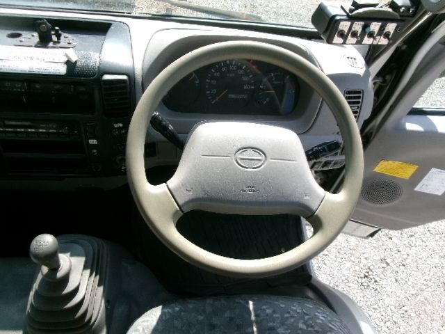 HINO DUTRO 2007 Image 31