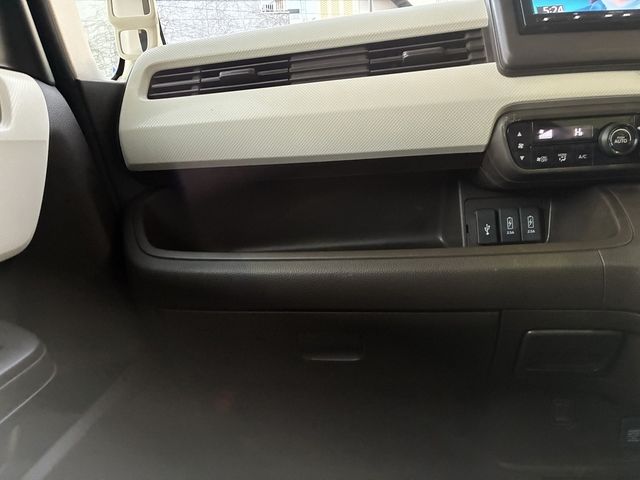 HONDA N BOX 2022 Image 31