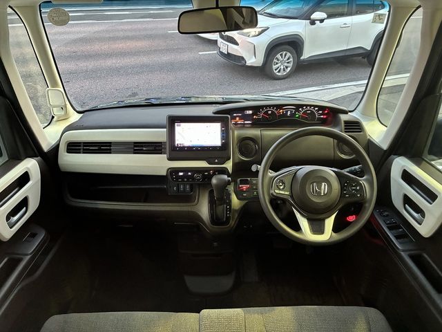 HONDA N BOX 2022 Image 31