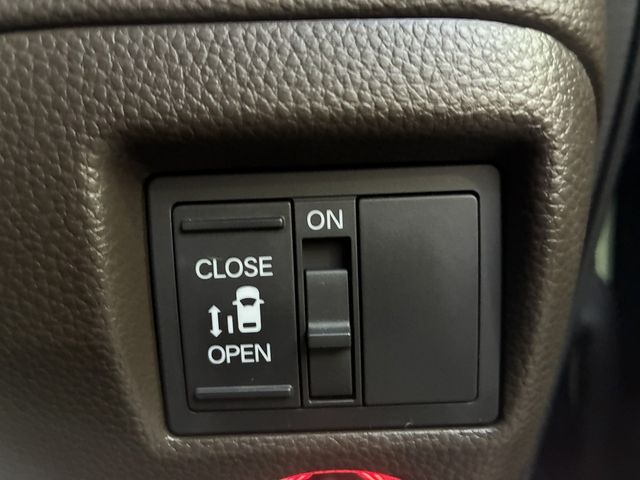 HONDA N BOX 2022 Image 31