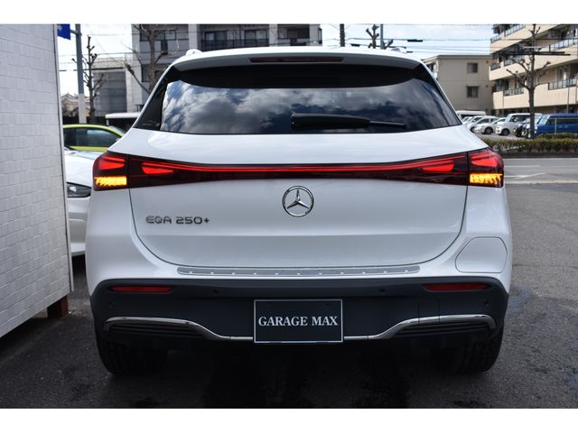 MERCEDES BENZ EQA 2025 Image 31