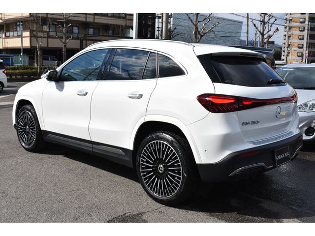 MERCEDES BENZ EQA 2025 Image 31