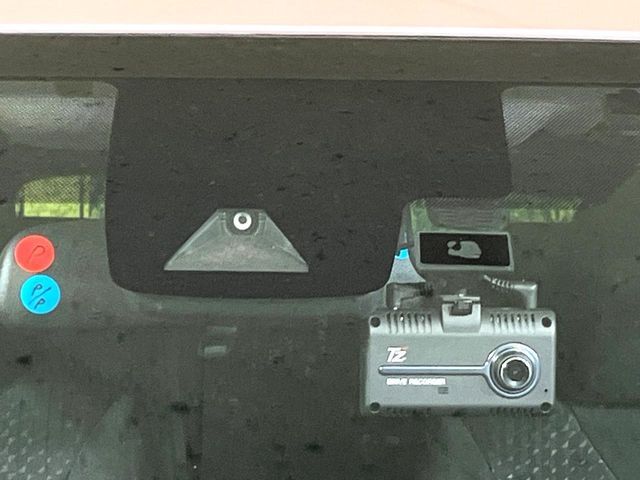 TOYOTA PRIUS 2016 Image 31