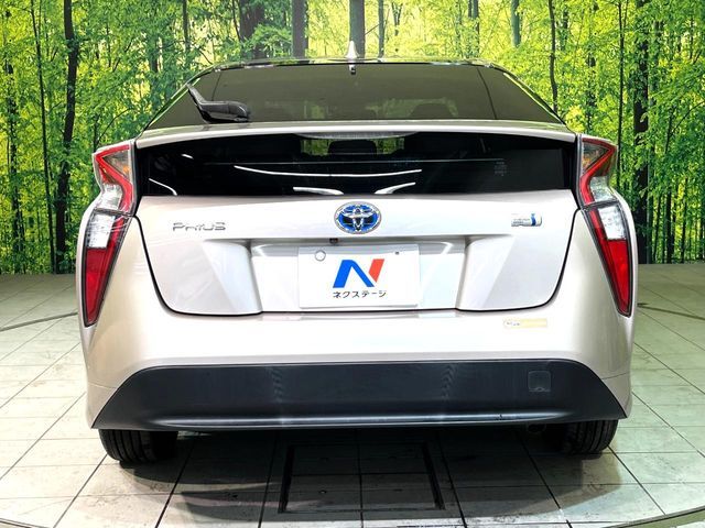 TOYOTA PRIUS 2016 Image 31