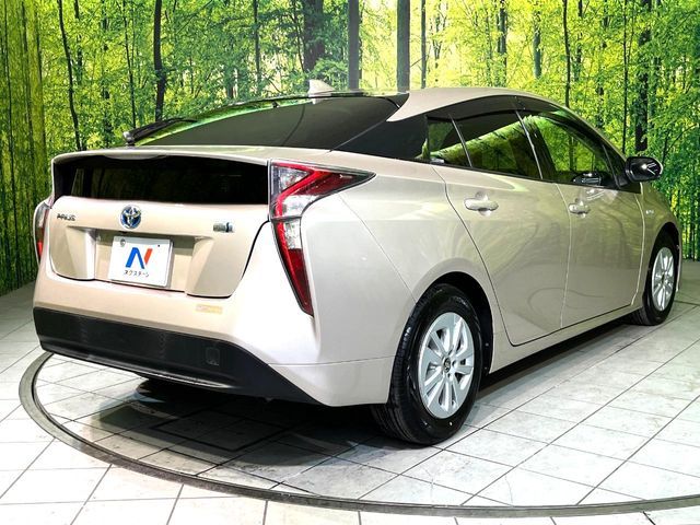 TOYOTA PRIUS 2016 Image 31