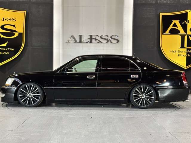 TOYOTA CROWN MAJESTA 2000 Image 31