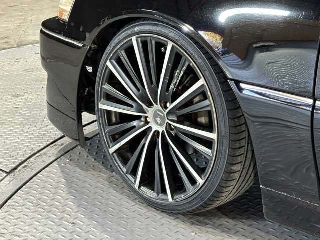 TOYOTA CROWN MAJESTA 2000 Image 31