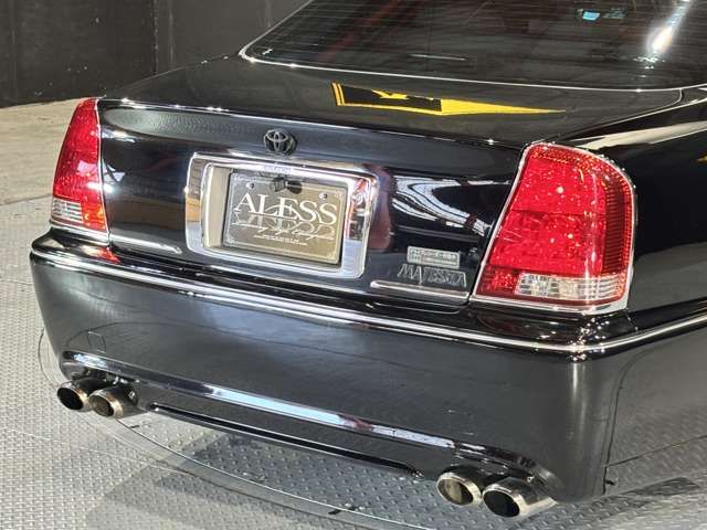 TOYOTA CROWN MAJESTA 2000 Image 31